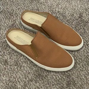 Sketchers Slide sneakers